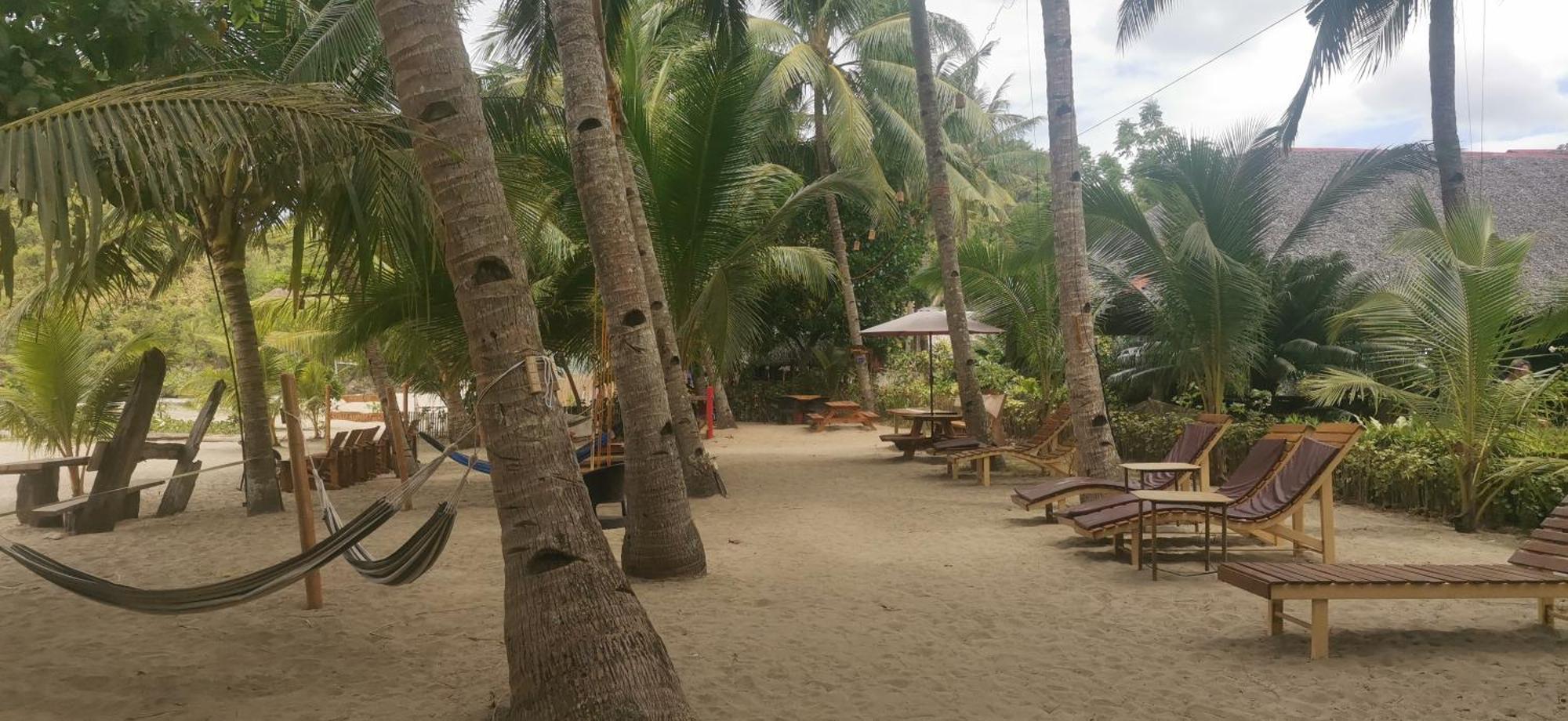 Sulu Sunset Beach Resort Nauhang Eksteriør billede